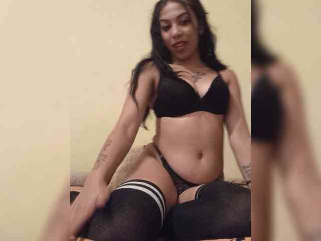 Anamariaby22 webcam