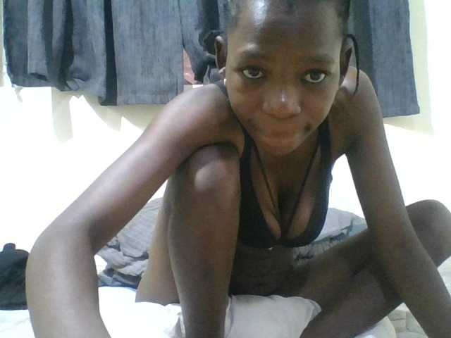 SexyMe- live cam on BongaCams