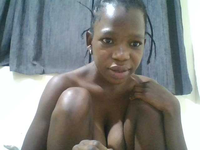 SexyMe- live cam on BongaCams