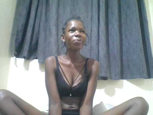 SexyMe- live cam on BongaCams