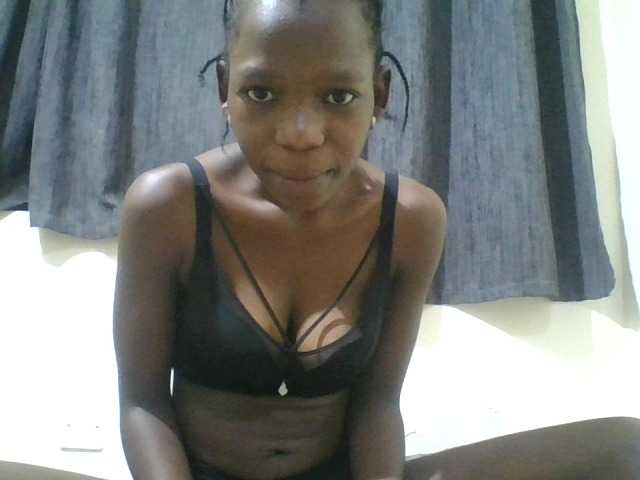 SexyMe- live cam on BongaCams
