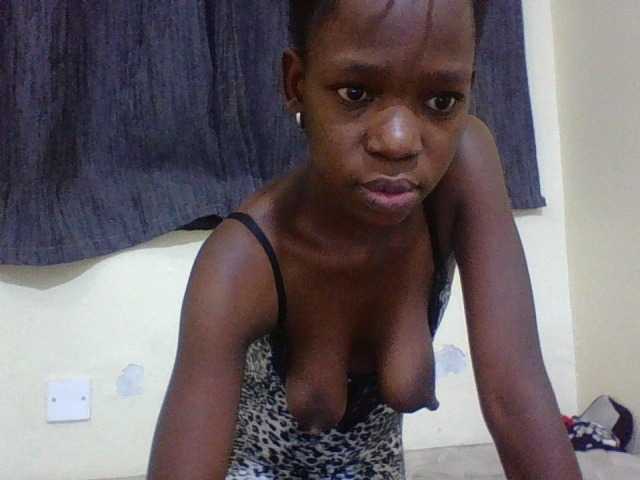 SexyMe- live cam on BongaCams