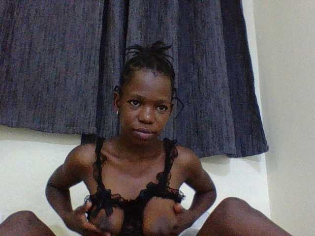 SexyMe- live cam on BongaCams