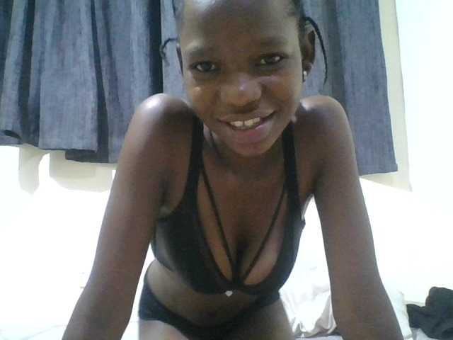 SexyMe- live cam on BongaCams