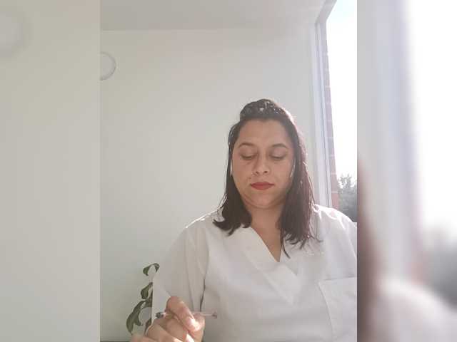 Queen-yess011