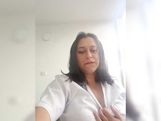 Queen-yess011