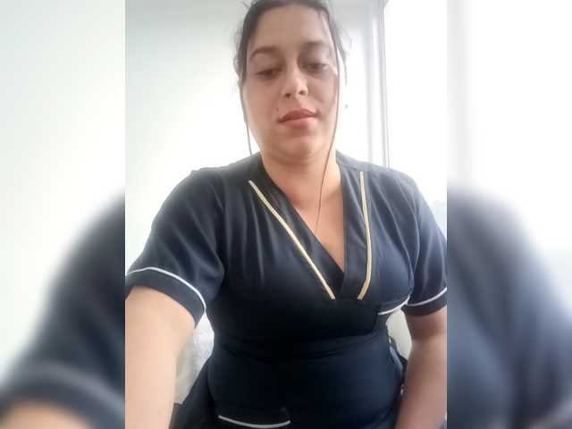 le modèle Queen-yess011 est en webcam porno dans un show sur le site bongacams, il possède les tags suivants: Latino/Hispanic,Brunette,Trimmed