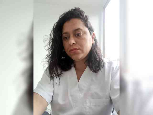 Queen-yess011 webcam