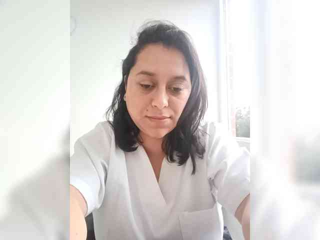 Queen-yess011 webcam