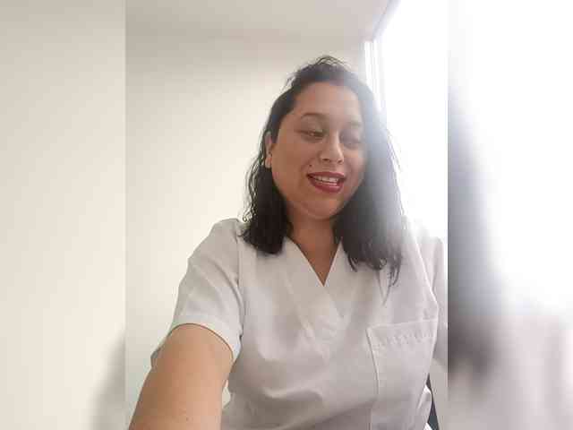 Queen-yess011 webcam