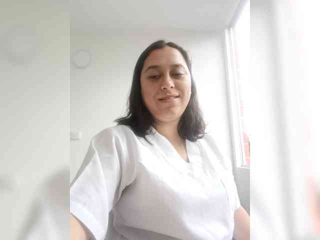 Queen-yess011 webcam