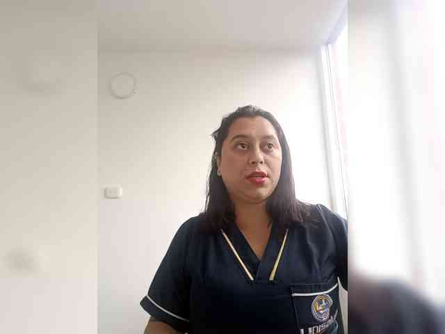 Queen-yess011 webcam