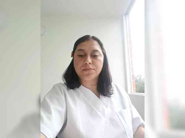 Queen-yess011 webcam
