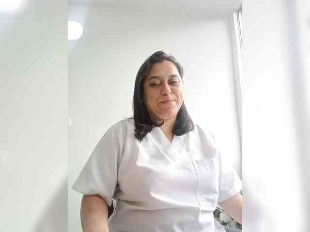 Queen-yess011 webcam