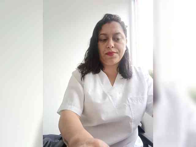 Queen-yess011 webcam