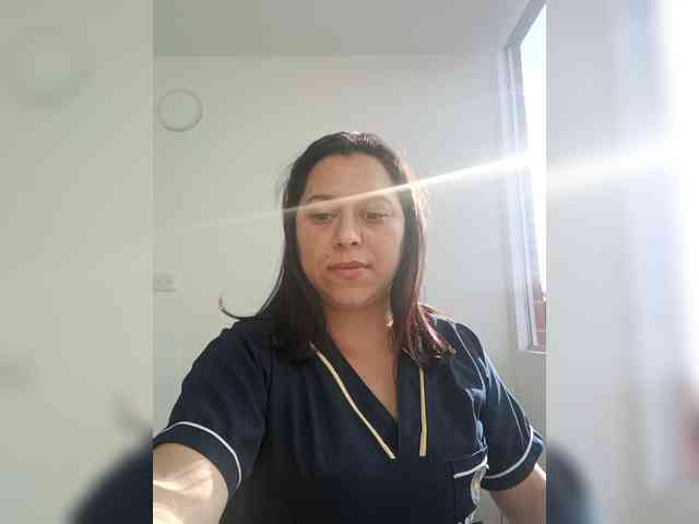 Queen-yess011 webcam