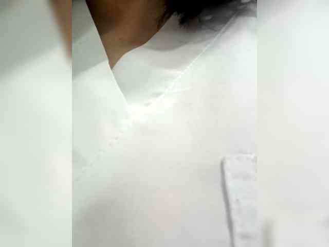 Queen-yess011 webcam