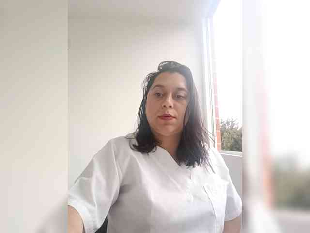 Queen-yess011 Live Webcam on BongaCams