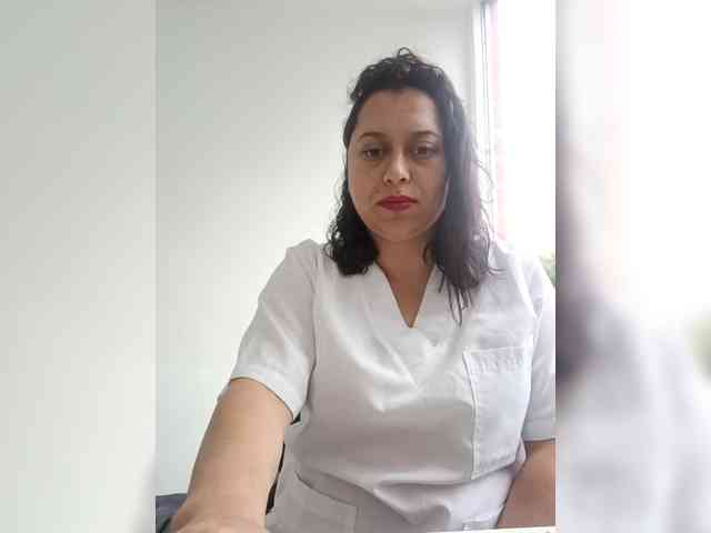 Queen-yess011 webcam