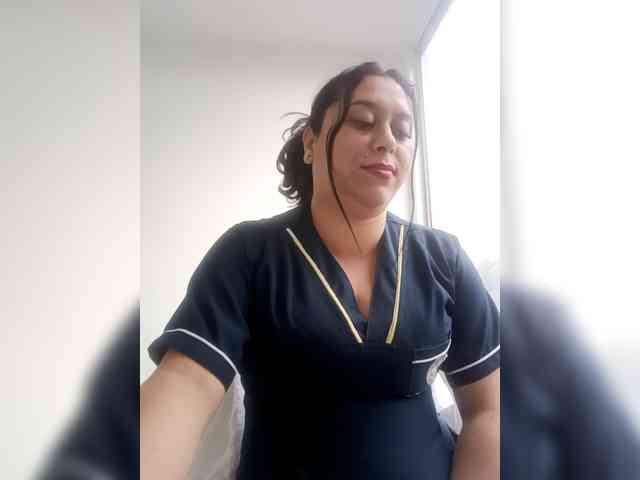 Queen-yess011 webcam