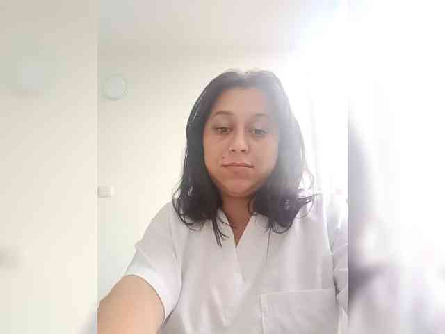 Queen-yess011 webcam