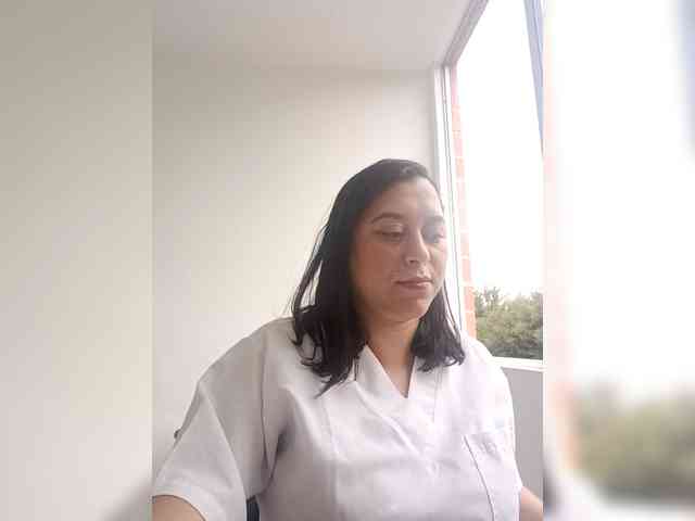 Queen-yess011 Live Webcam on BongaCams