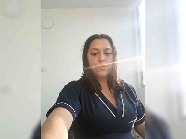 Queen-yess011 webcam