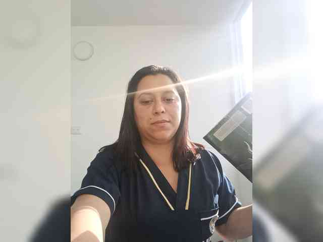 Queen-yess011 webcam
