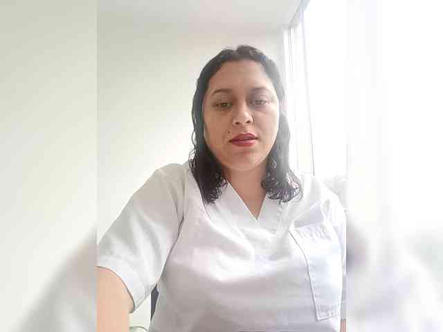 Queen-yess011 webcam