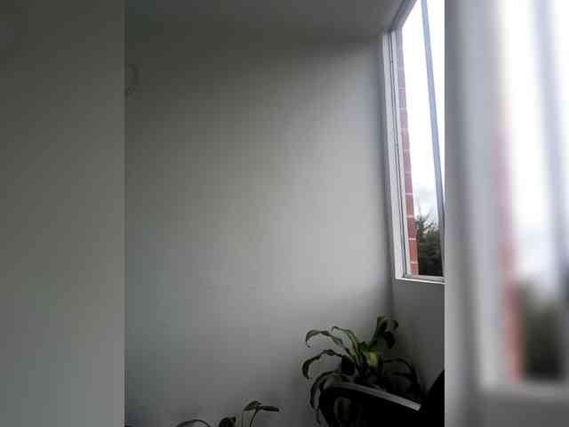 Queen-yess011 webcam