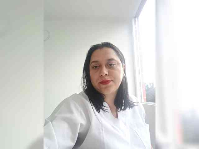 Queen-yess011 Live Webcam on BongaCams