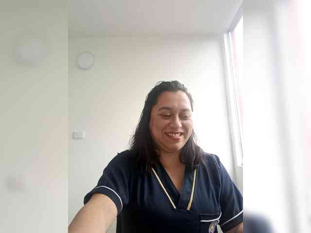 Queen-yess011 webcam
