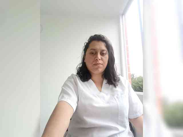 Queen-yess011 webcam
