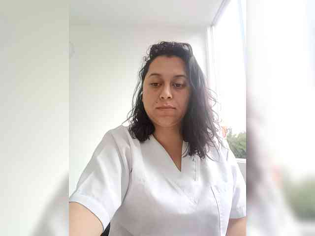 Queen-yess011 webcam