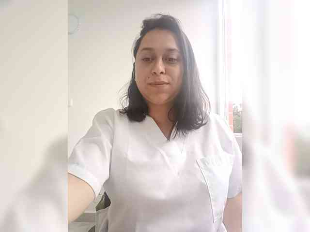Queen-yess011 Live Webcam on BongaCams