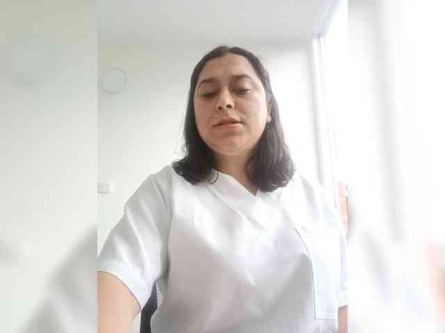 Queen-yess011 webcam