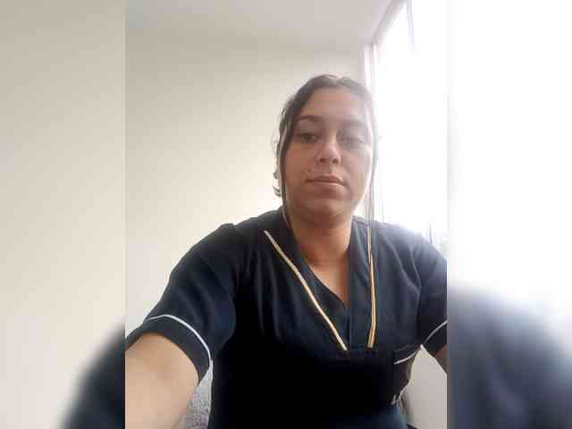 Queen-yess011 webcam
