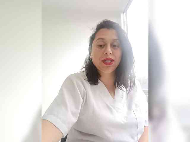 Queen-yess011 webcam