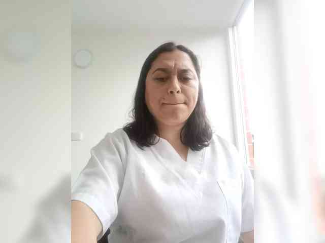 Queen-yess011 webcam