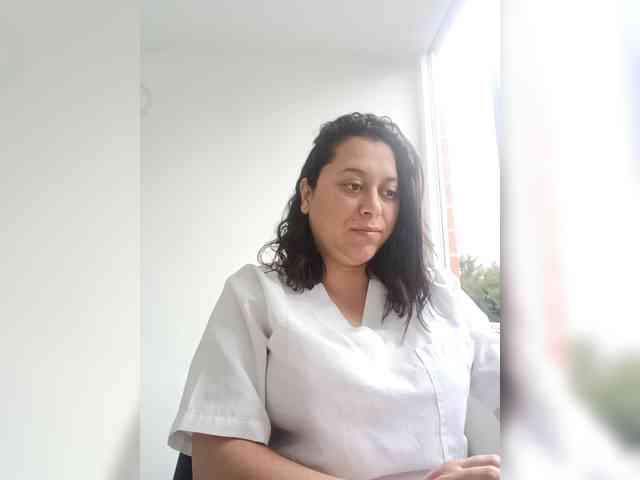 Queen-yess011 webcam