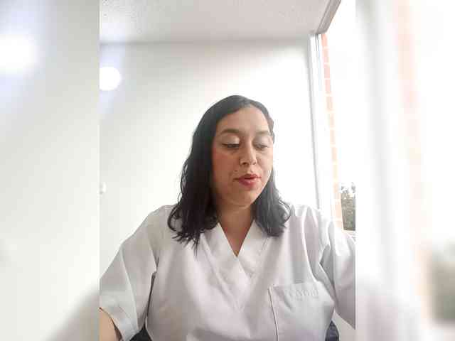 Queen-yess011 Live Webcam on BongaCams