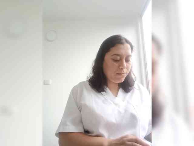 Model: Queen-yess011