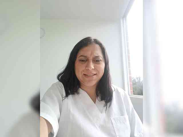 Queen-yess011 webcam