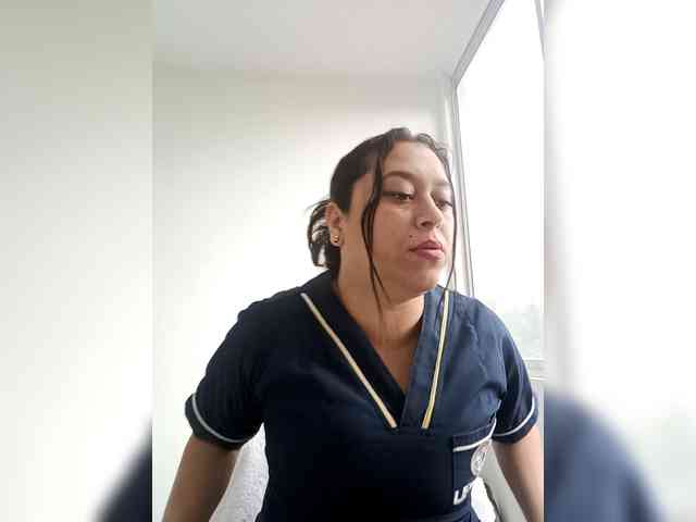 Queen-yess011 webcam