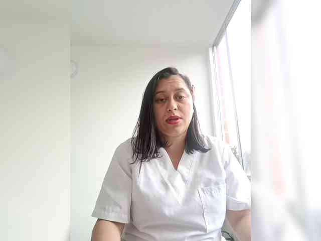 Queen-yess011 webcam
