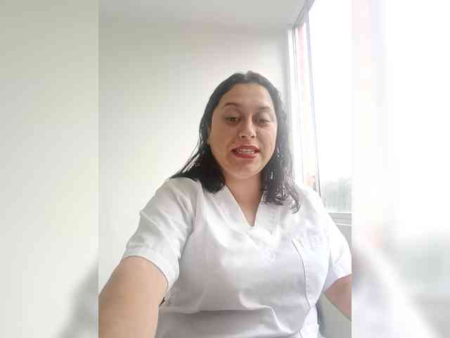 Queen-yess011 webcam