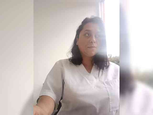 Queen-yess011 webcam