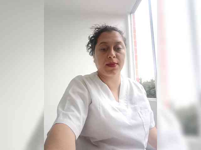Queen-yess011 webcam