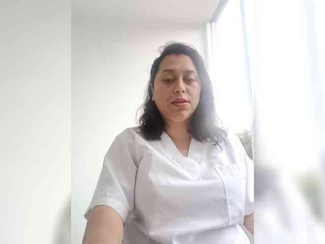 Queen-yess011 webcam