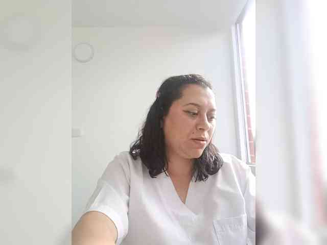 Queen-yess011 webcam